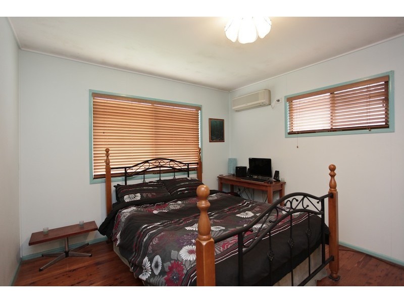 54 Plume Street, Redcliffe QLD 4020