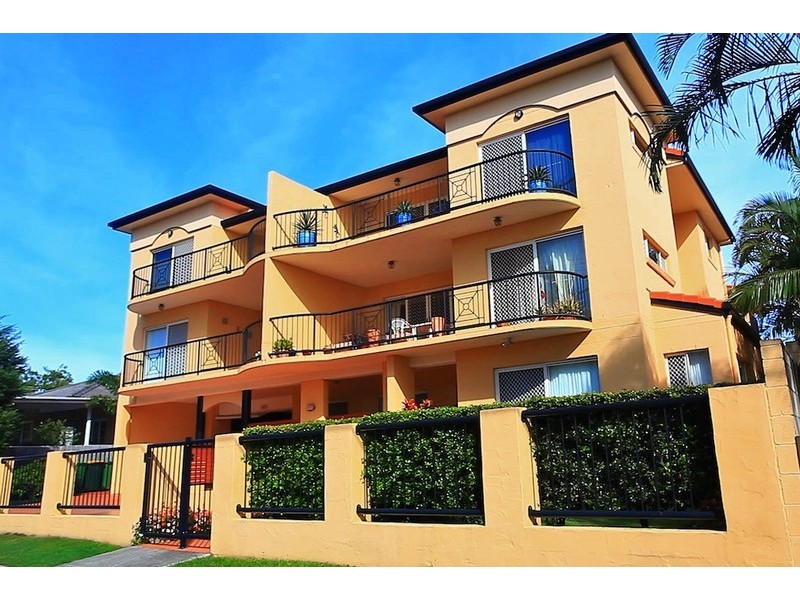 7/13-15 Humpybong Esplanade, Redcliffe QLD 4020
