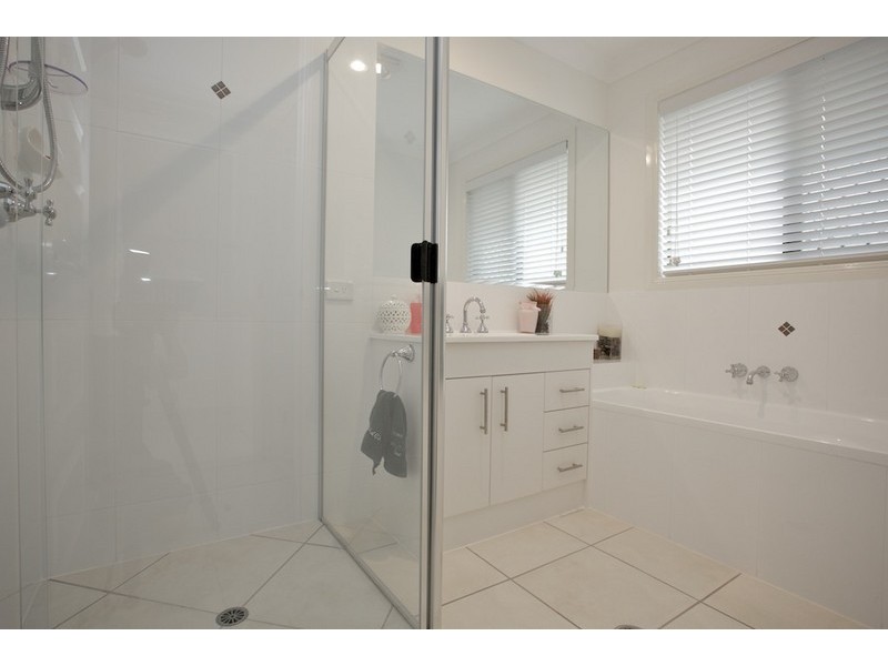 89 Klingner Road, Redcliffe QLD 4020