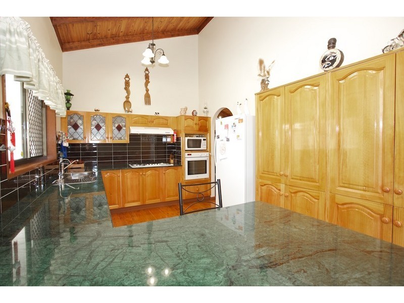 15 Canna Street, Clontarf QLD 4019