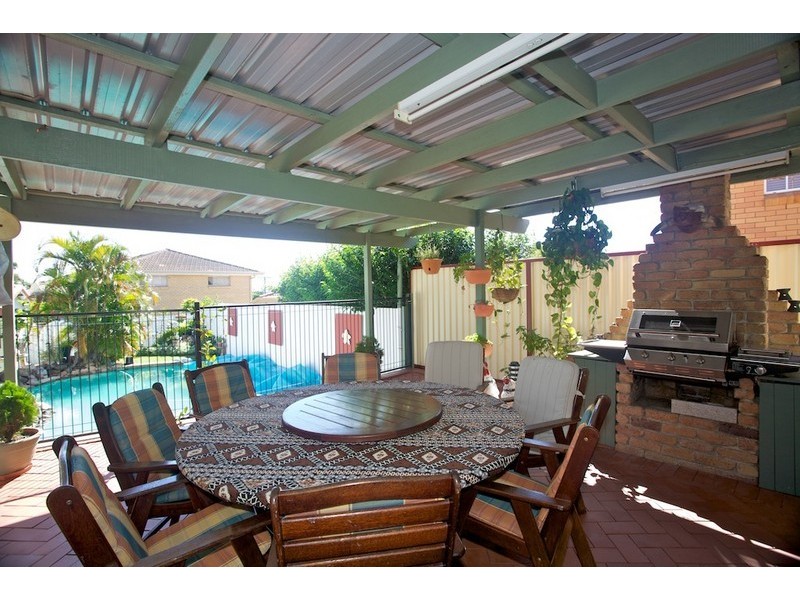 15 Canna Street, Clontarf QLD 4019