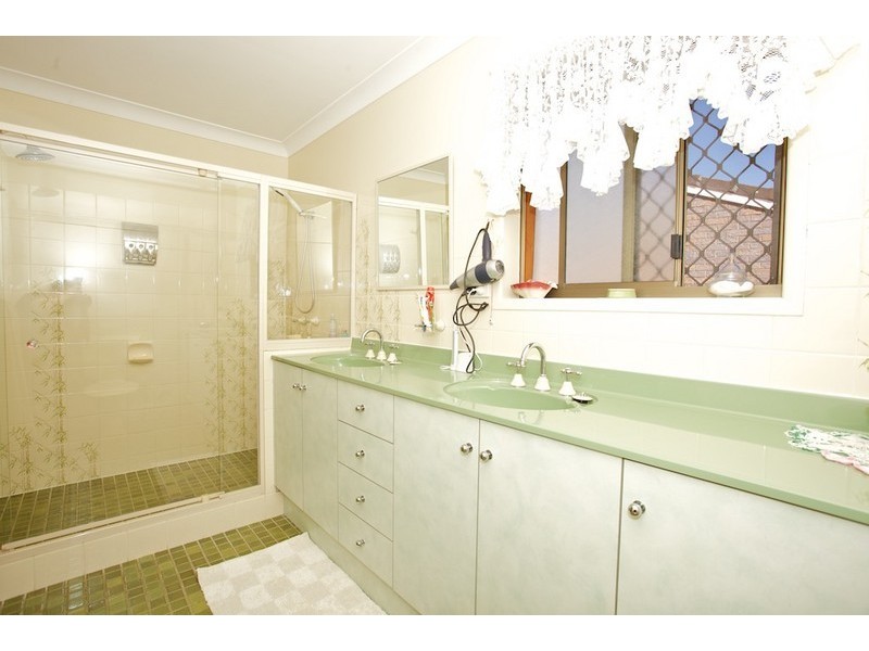 15 Canna Street, Clontarf QLD 4019