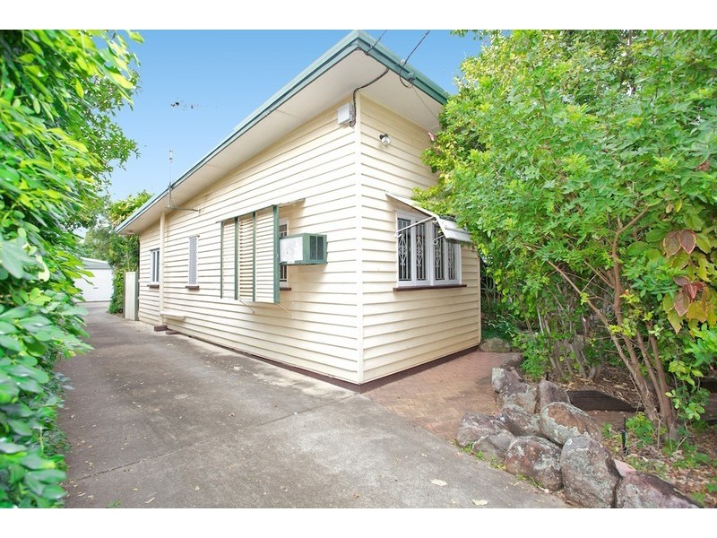 23 Wharf Street, Woody Point QLD 4019