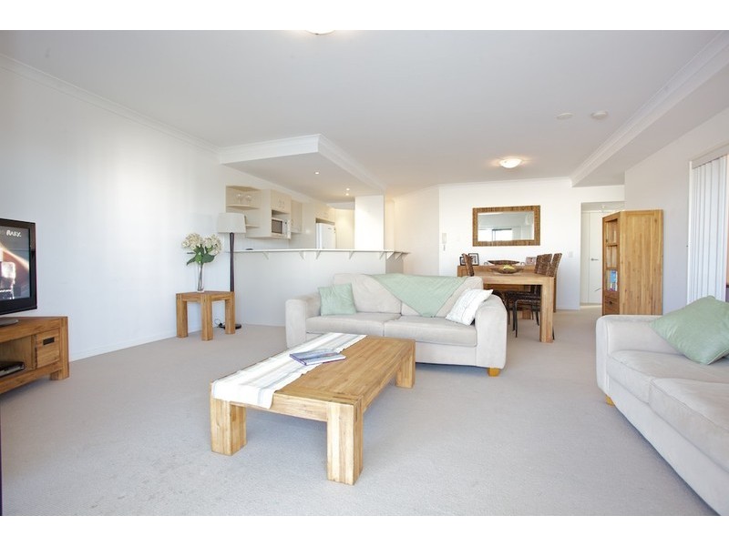 18/5 Rock Street, Scarborough QLD 4020