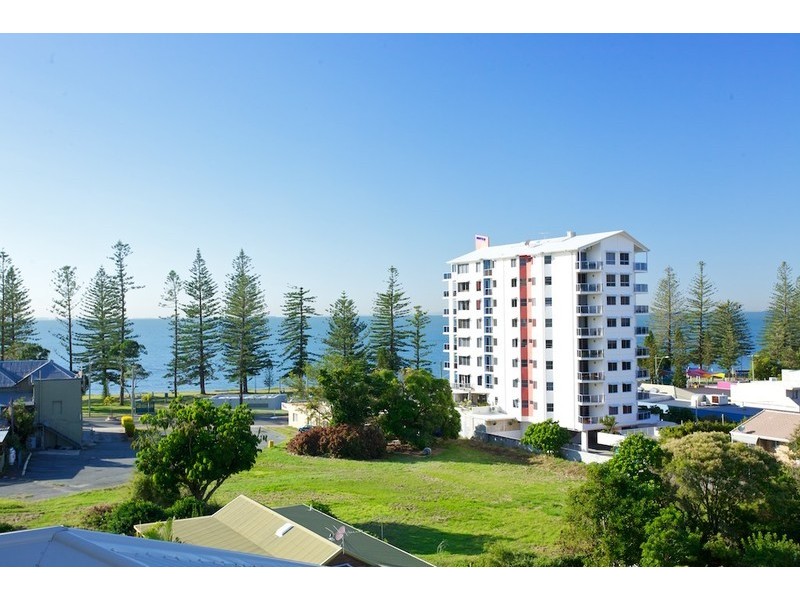 18/5 Rock Street, Scarborough QLD 4020
