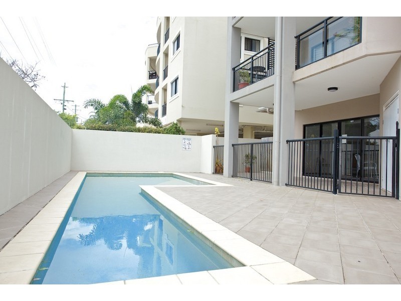 18/5 Rock Street, Scarborough QLD 4020