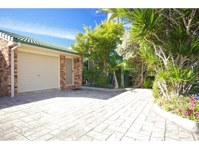 1/18 Eversleigh Road, Scarborough QLD 4020