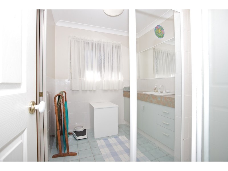 1/18 Eversleigh Road, Scarborough QLD 4020