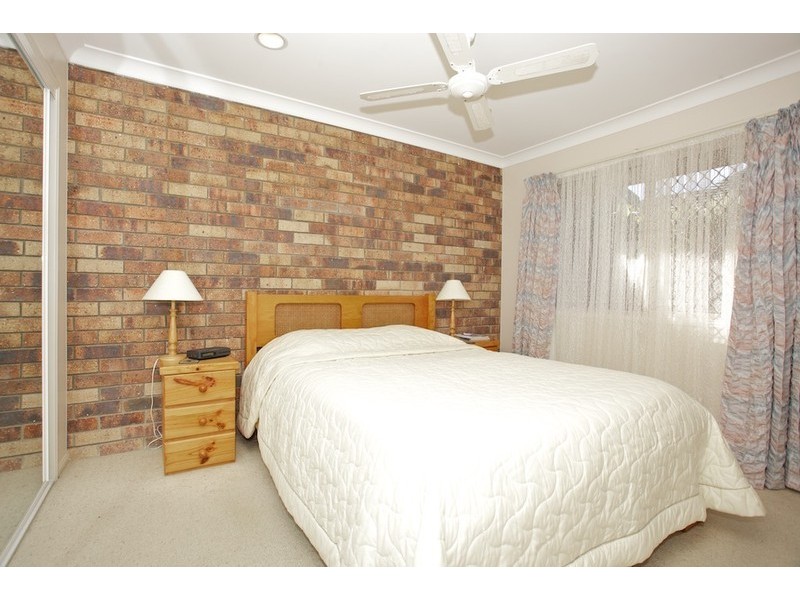 1/18 Eversleigh Road, Scarborough QLD 4020