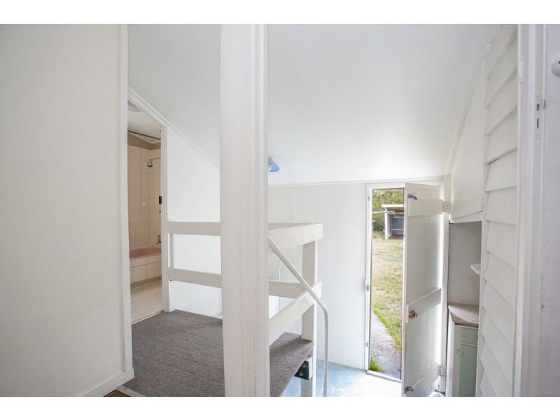 135 Oxley Avenue, Woody Point QLD 4019