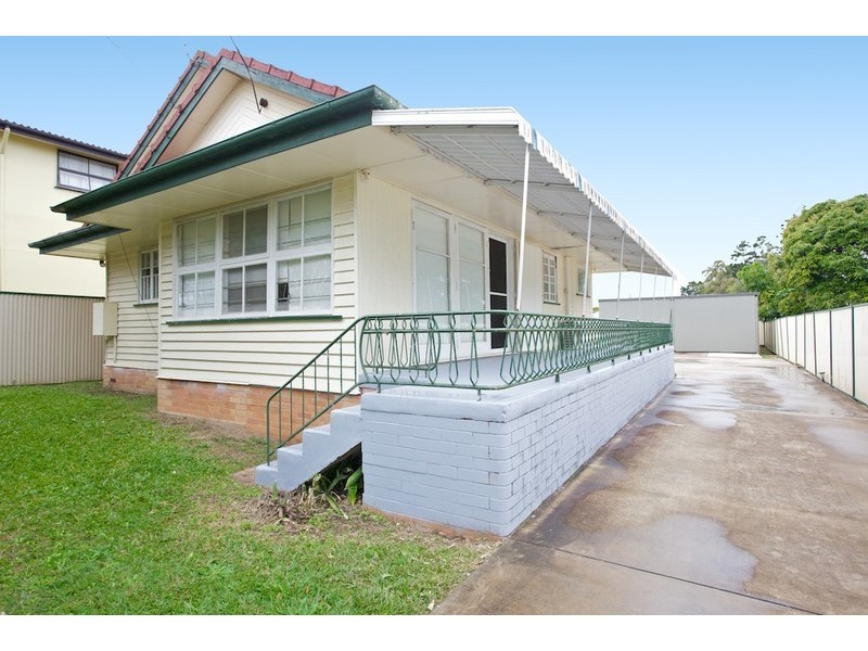 64 Laura Street, Clontarf QLD 4019