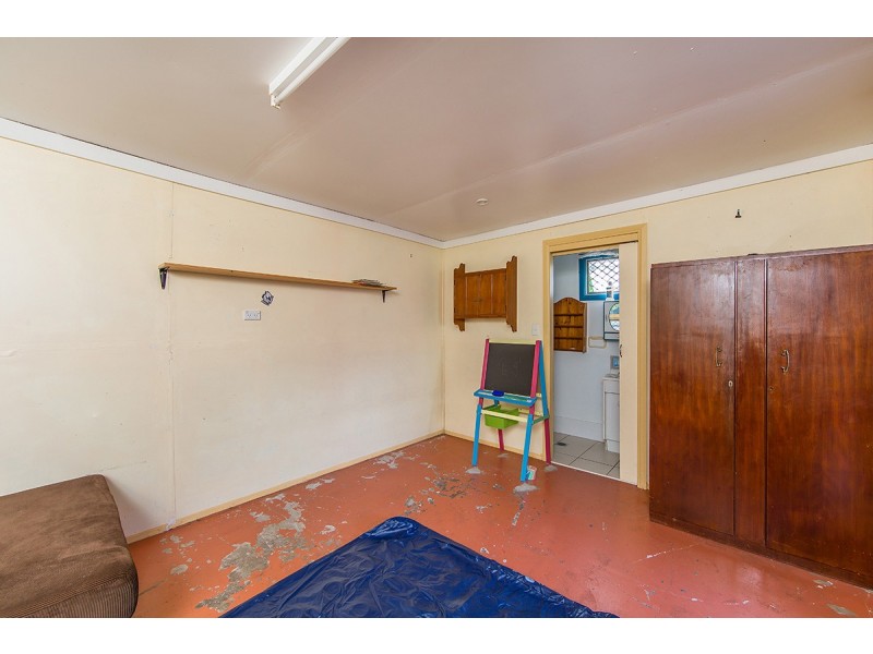 89 Longland Street, Redcliffe QLD 4020