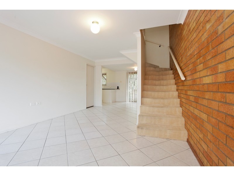 2/25 Annie Street, Woody Point QLD 4019