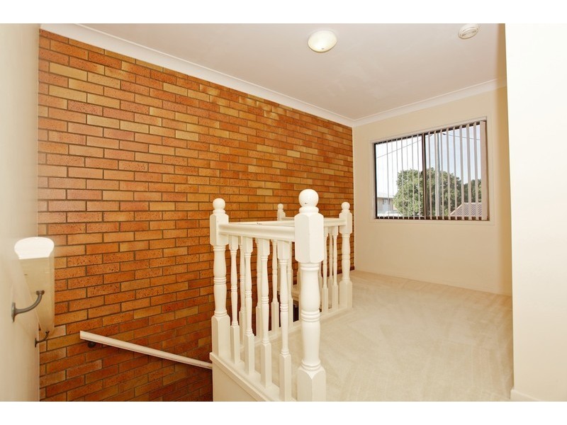2/25 Annie Street, Woody Point QLD 4019