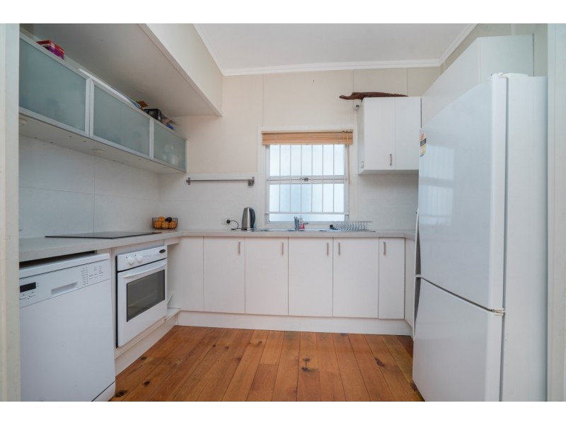 25 View Street, Woody Point QLD 4019