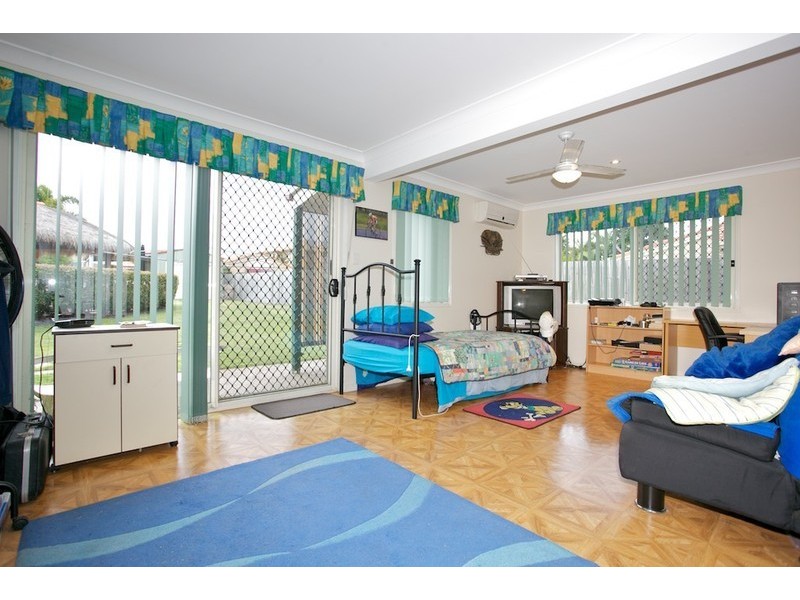8 Townsville Crescent, Deception Bay QLD 4508
