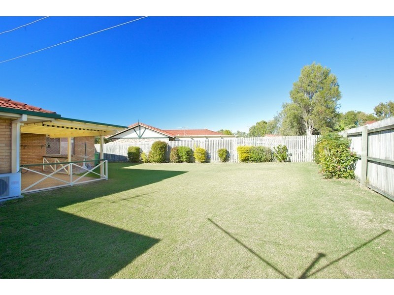 5 Shangri-La Court, Rothwell QLD 4022