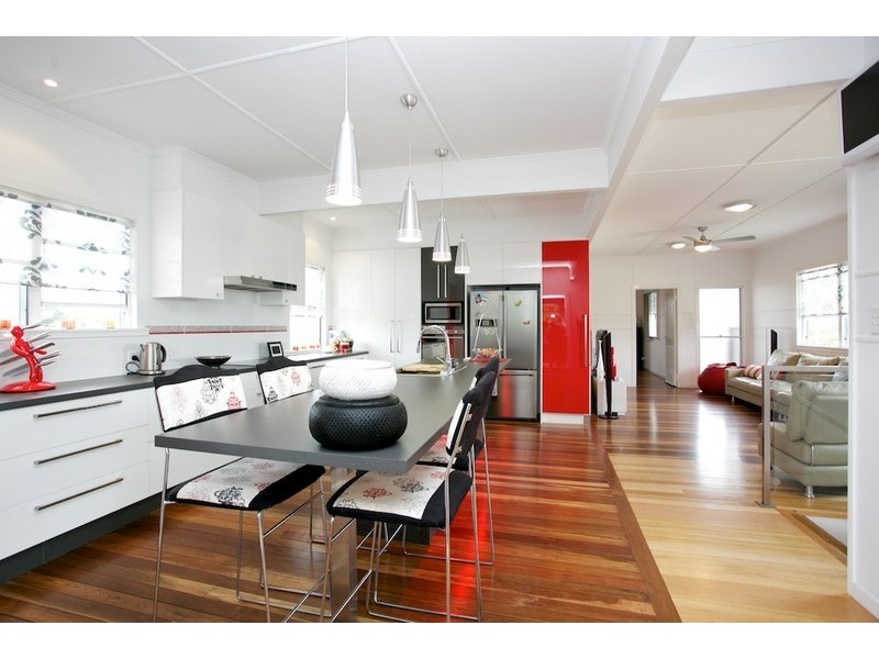 535 Oxley Avenue, Redcliffe QLD 4020