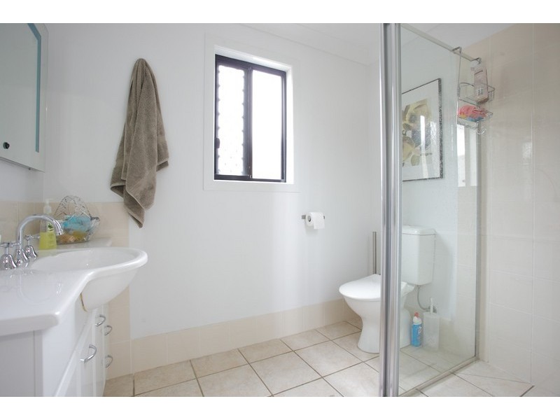 535 Oxley Avenue, Redcliffe QLD 4020