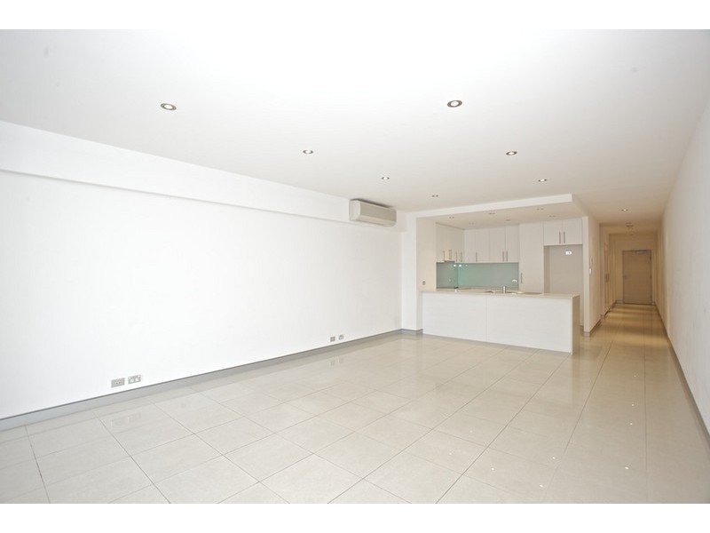 4/83 Marine Parade, Redcliffe QLD 4020