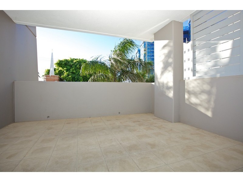 4/83 Marine Parade, Redcliffe QLD 4020