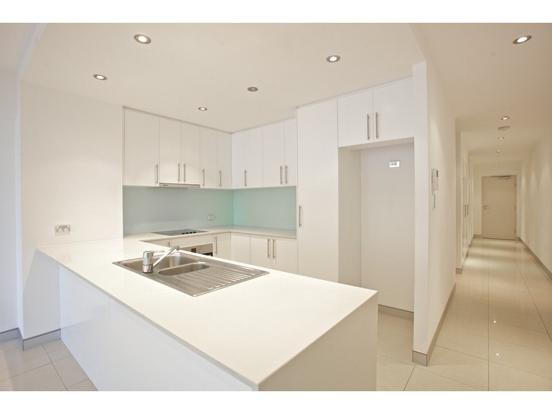 4/83 Marine Parade, Redcliffe QLD 4020