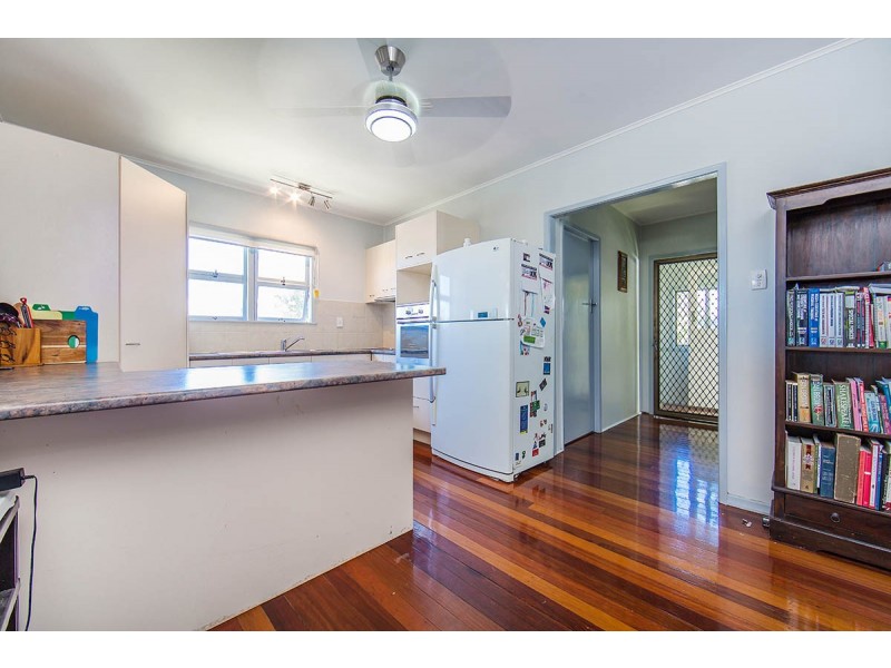 16 Ralph Street, Clontarf QLD 4019