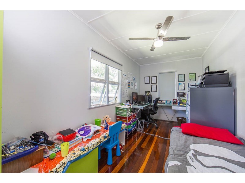 16 Ralph Street, Clontarf QLD 4019