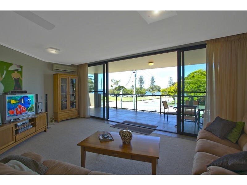 1/51 Landsborough Avenue, Scarborough QLD 4020