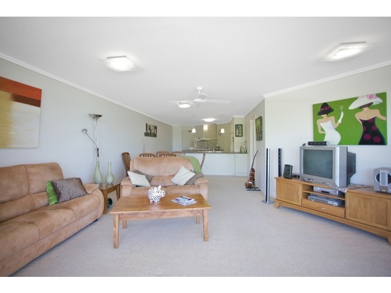 1/51 Landsborough Avenue, Scarborough QLD 4020