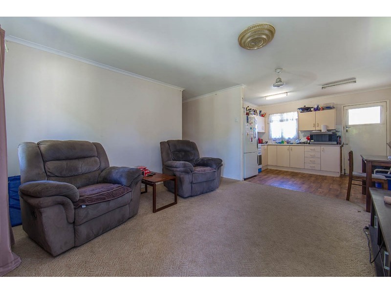 8 Kroll Street, Kippa-ring QLD 4021