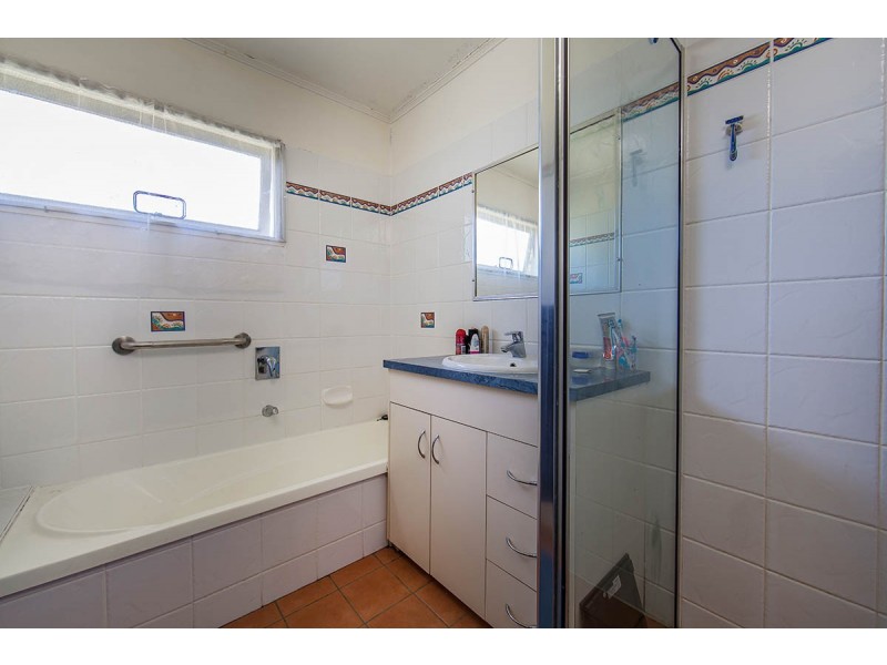8 Kroll Street, Kippa-ring QLD 4021