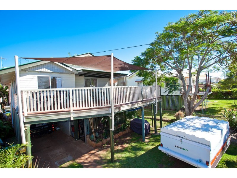5 Griffith Road, Scarborough QLD 4020