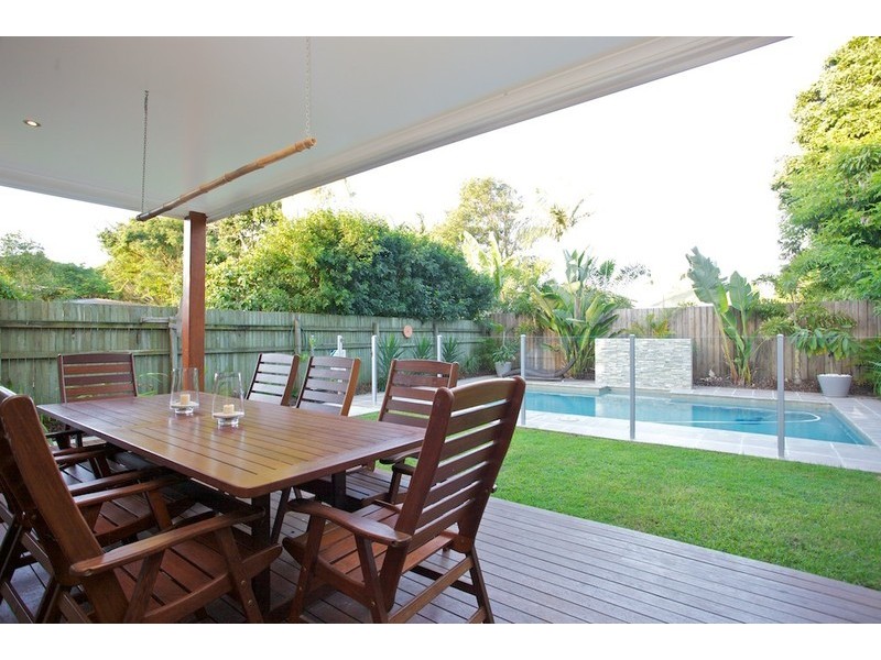 8a Donald Street, Woody Point QLD 4019