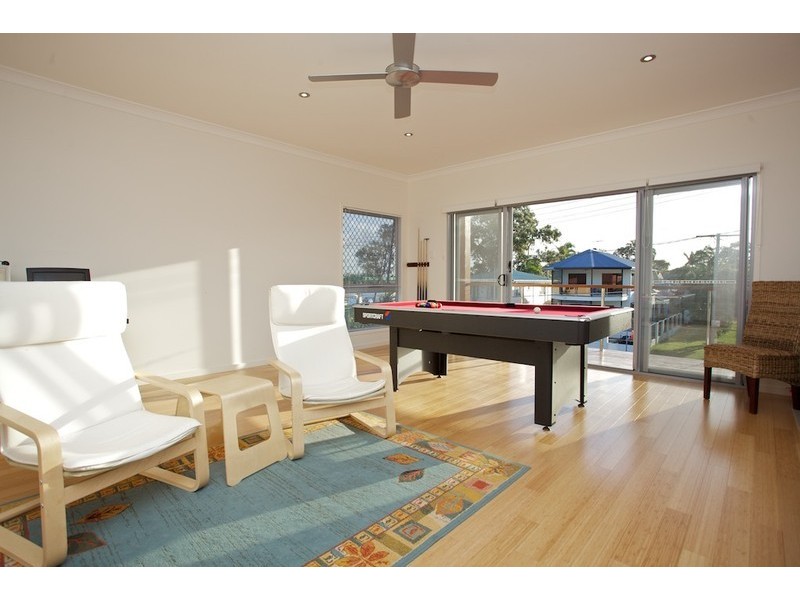 8a Donald Street, Woody Point QLD 4019