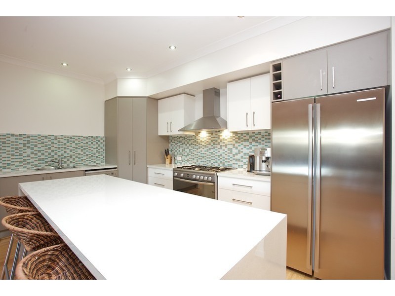 8a Donald Street, Woody Point QLD 4019