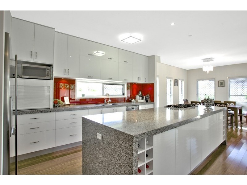 4 Harriet Street, Clontarf QLD 4019