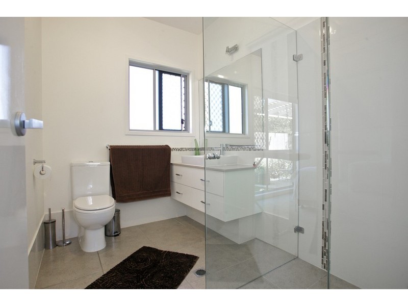 4 Harriet Street, Clontarf QLD 4019