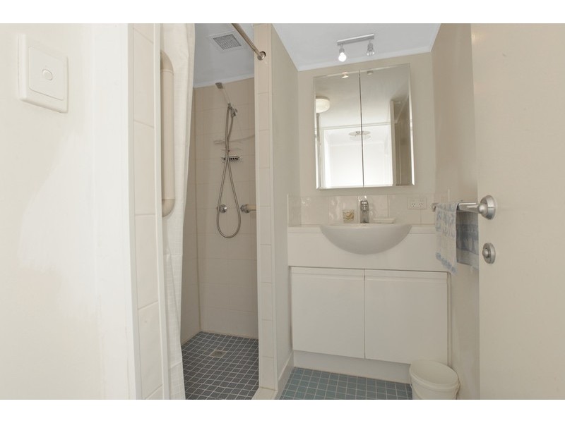 27/77 Marine Parade, Redcliffe QLD 4020