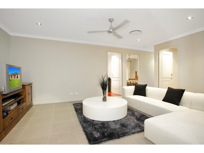 33 Tranquility Drive, Rothwell QLD 4022