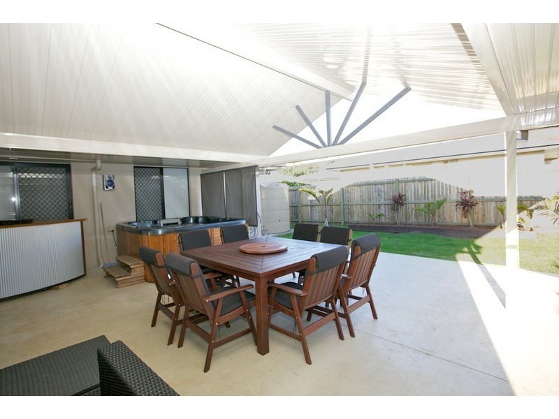 33 Tranquility Drive, Rothwell QLD 4022