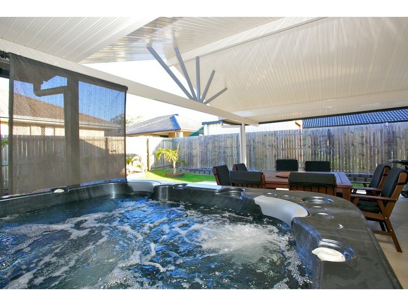 33 Tranquility Drive, Rothwell QLD 4022