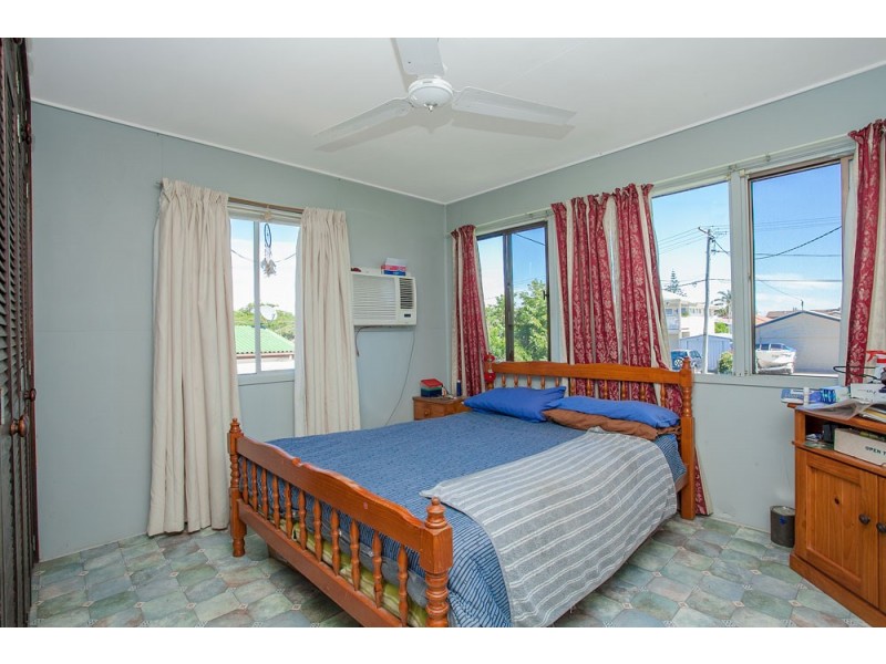 8 Leonard Street, Margate QLD 4019