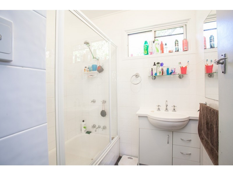 8 Leonard Street, Margate QLD 4019