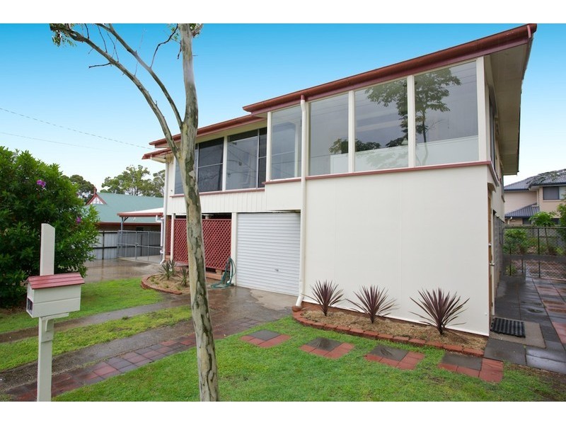 69 Hill Parade, Clontarf QLD 4019