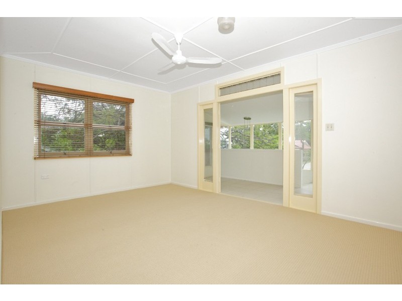 69 Hill Parade, Clontarf QLD 4019