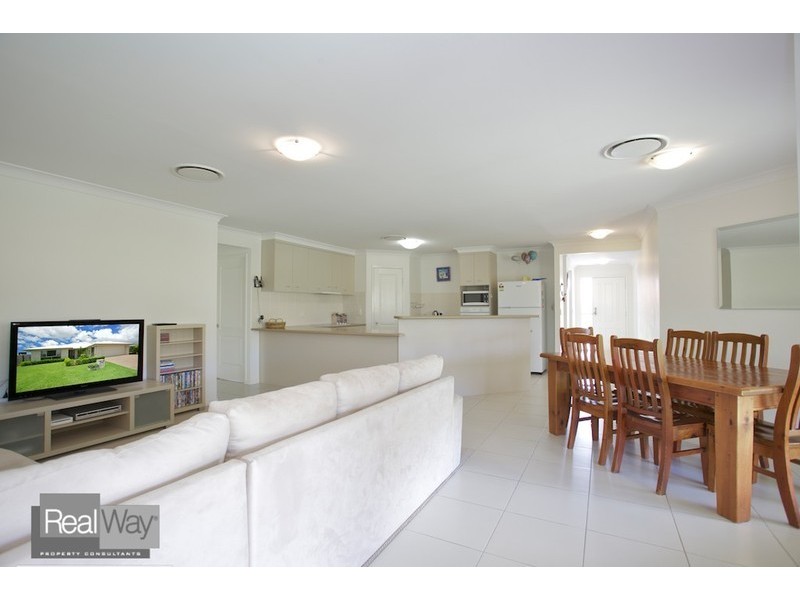 1 Jemma Street, Rothwell QLD 4022