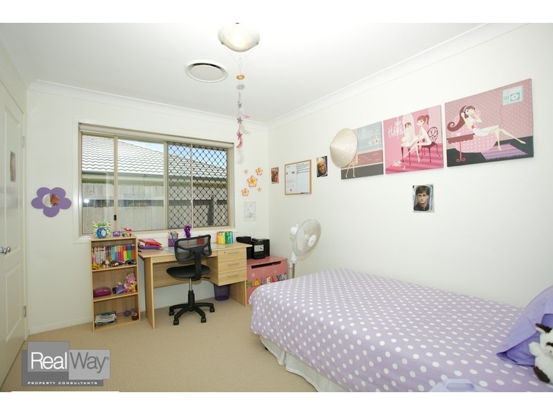 1 Jemma Street, Rothwell QLD 4022