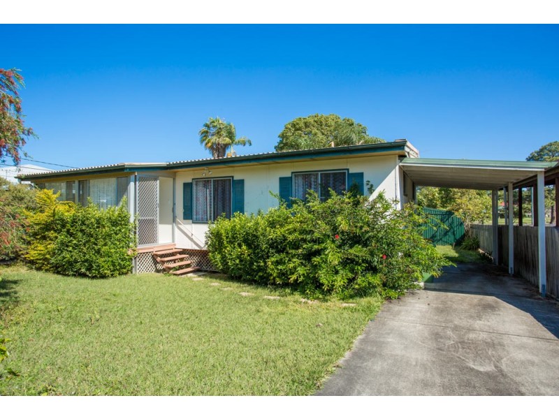 6 Tainton Street, Clontarf QLD 4019
