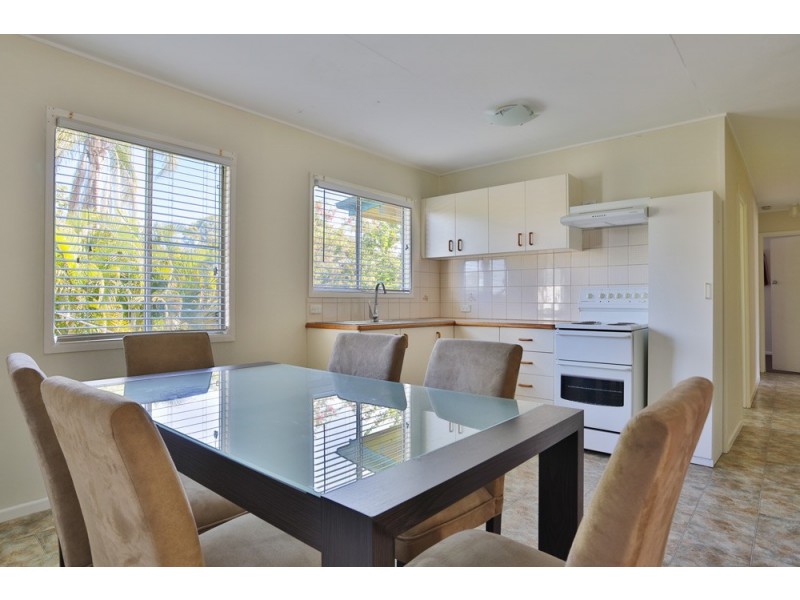 6 Tainton Street, Clontarf QLD 4019